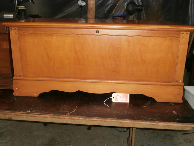lot 69 image: Beautiful LANE Cedar Chest