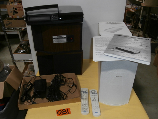 lot 81 image: Group of Vintage BOSE Audio Equipment