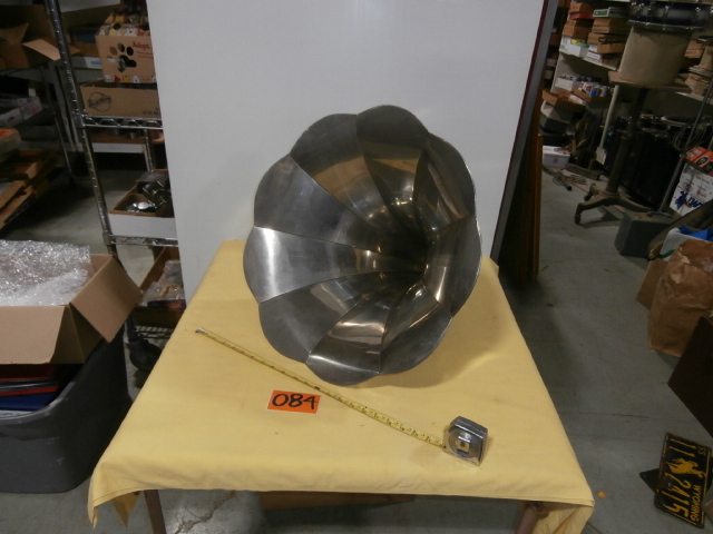 lot 84 image: Vintage Horn for Wind-Up Record Player