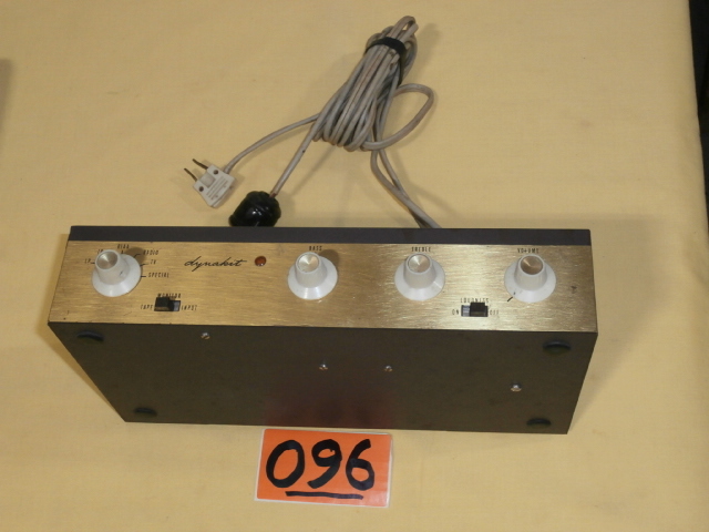 lot 96 image: Vintage Dynakit Tube Preamplifier