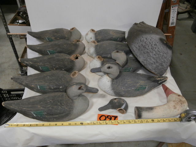 lot 97 image: Group of VICTOR Paper-Mache Duck Decoys