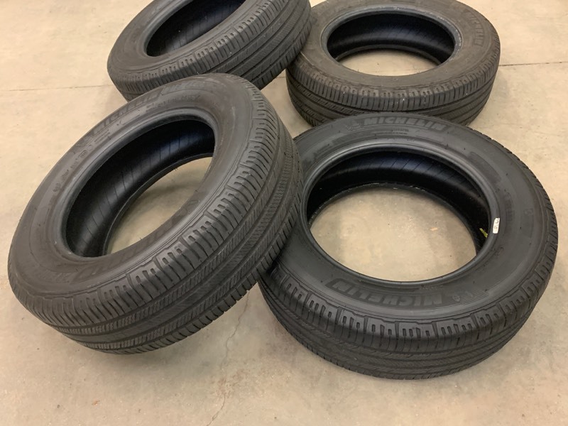 lot 18 image: Set Of (4)  Michelin Tires