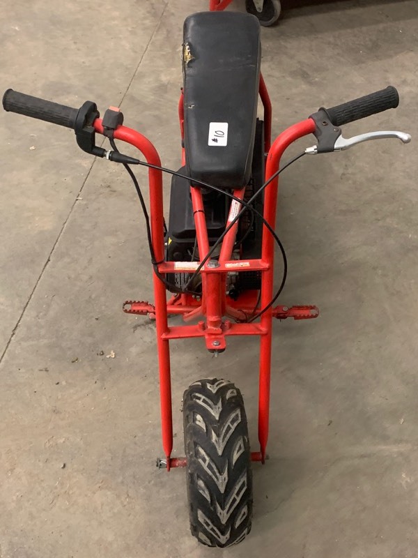 lot 10 image: Blitz Mini-Bike