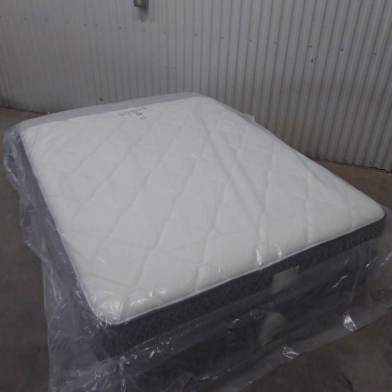 Sealy Response Essentials Faithful Plush Queen Mattress