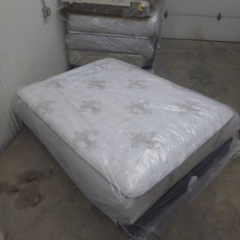 Stearns & Foster Signature Beckinsale Luxury Plush Queen Mattress