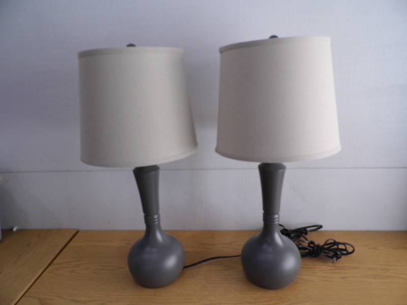 2 Lamps