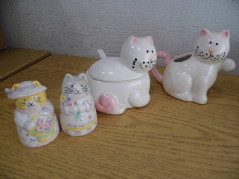 Cat CreamSugar - SP Shakers - New Menards Mugs
