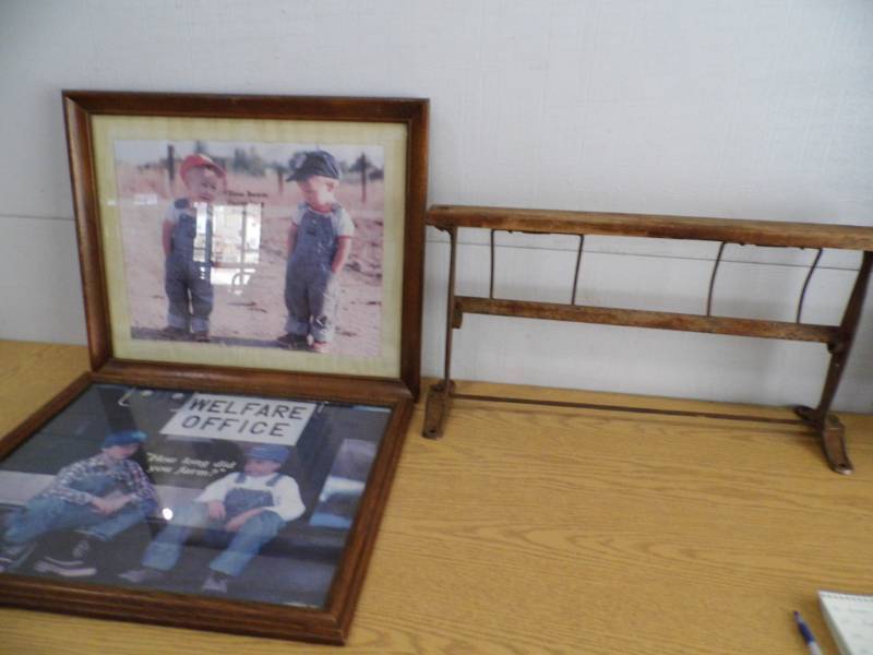Farming Pics - Paper Holder