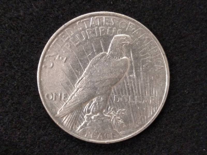 1922 D Peace Silver Dollar...
