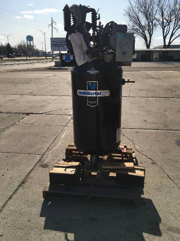 lot 158 image: Industrial Air 80 Gallon 175 Max PSI Air Compressor
