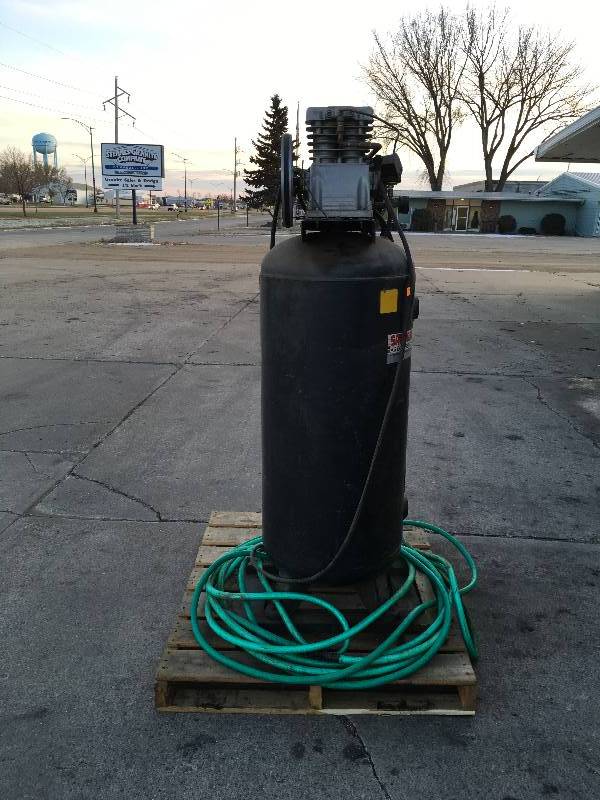 lot 160 image: Sanborn 60 Gallon Air Compressor