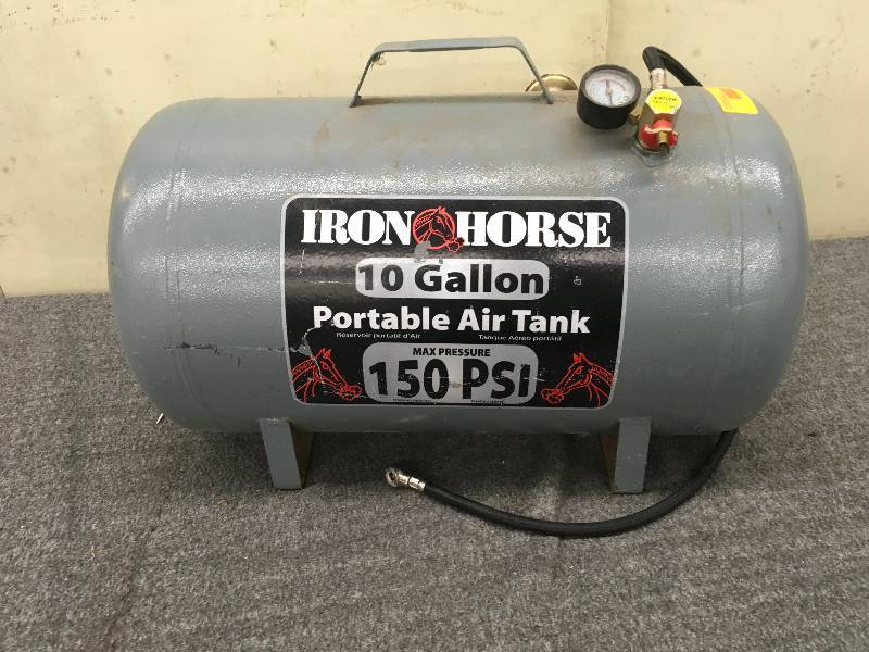 lot 173 image: Iron Horse 10 Gallon Portable Air Tank 150 PSI