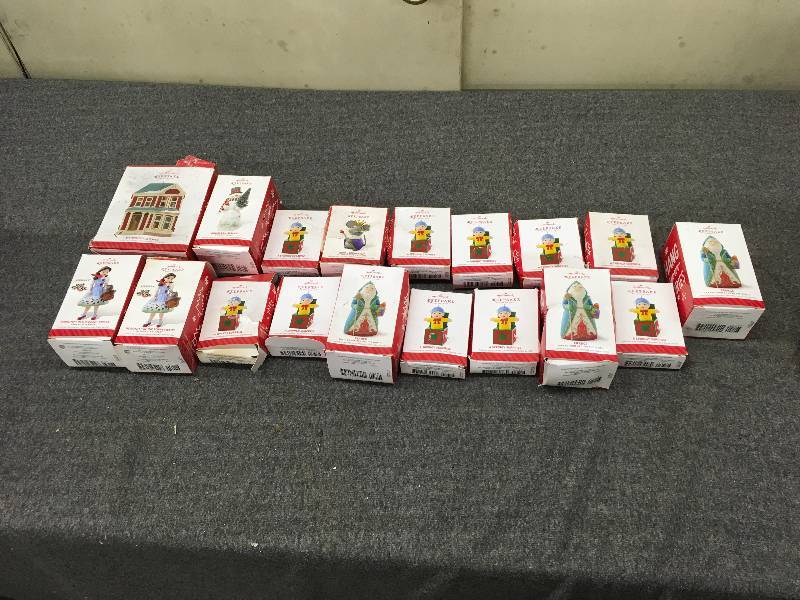 lot 230 image: Hallmark Christmas Tree Ornaments