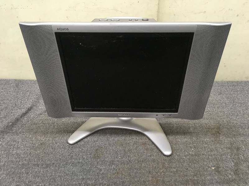 lot 257 image: Sharp Liquid Crystal TV Model LC-15B4U-SM
