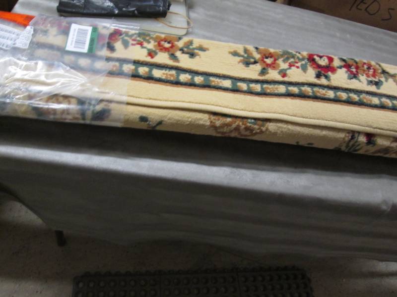 lot 26 image: Capri Savonnerie Beige 5 ft. x 7 ft...