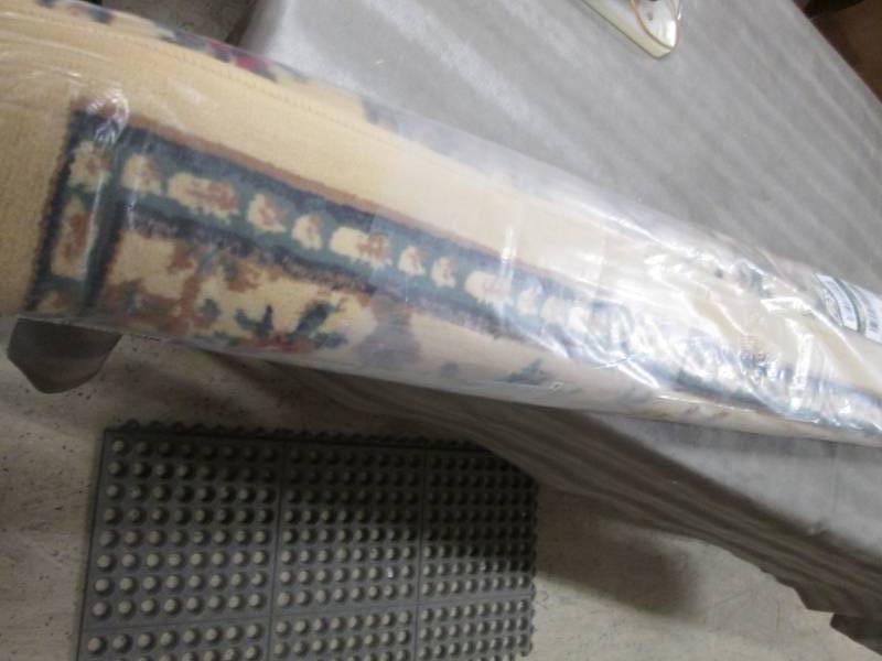 lot 29 image: Capri Savonnerie Beige 5 ft. x 7 ft...
