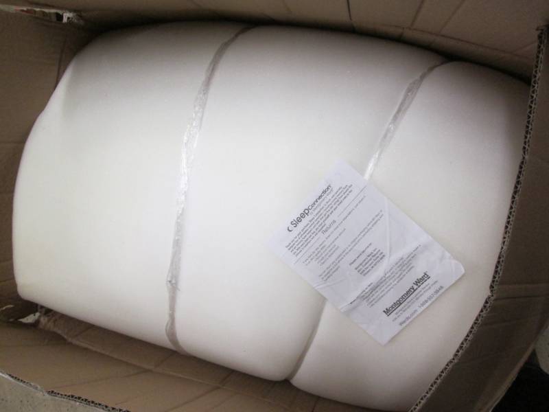 lot 49 image: Sleep Connection 3 Memory Foam Top...