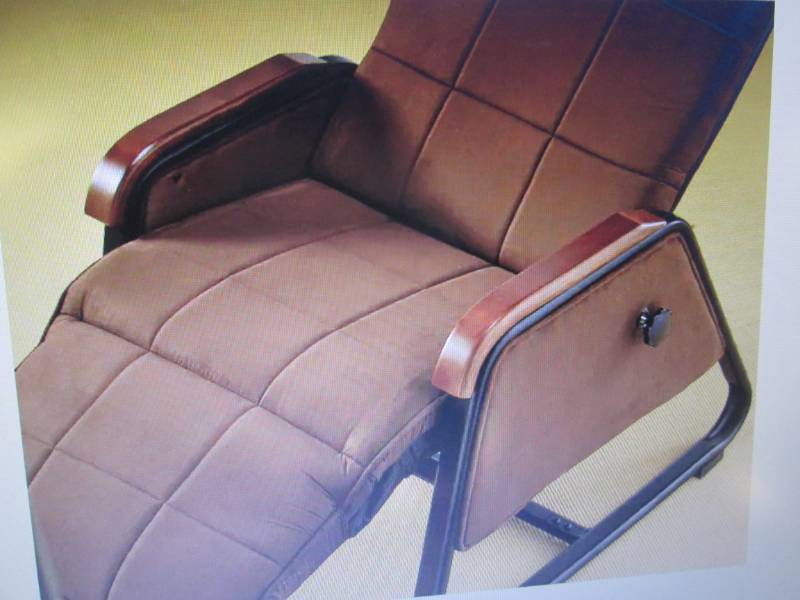 lot 65 image: Zero Gravity Chair open Box Retail ...