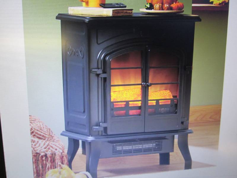 lot 73 image: Electric Stove with Remote open box...