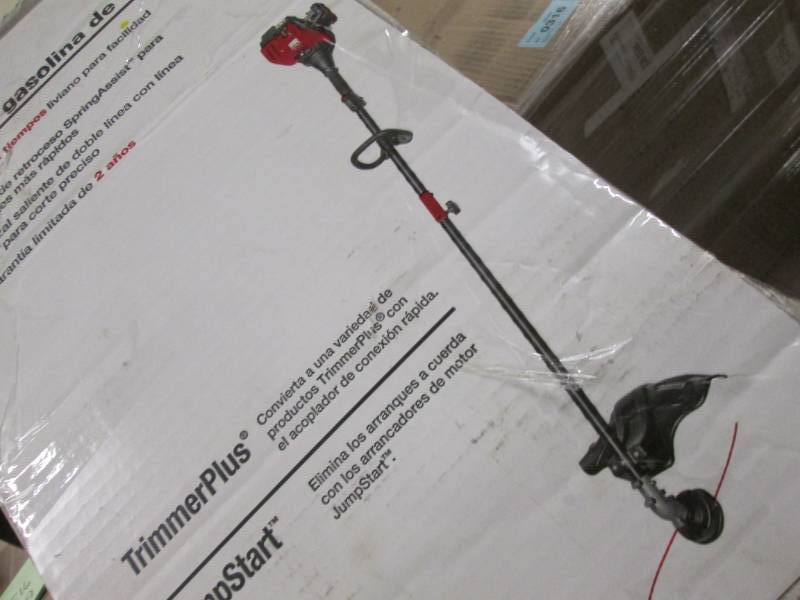 lot 119 image: Troy-Bilt TB32EC 17 In. Gas String ...