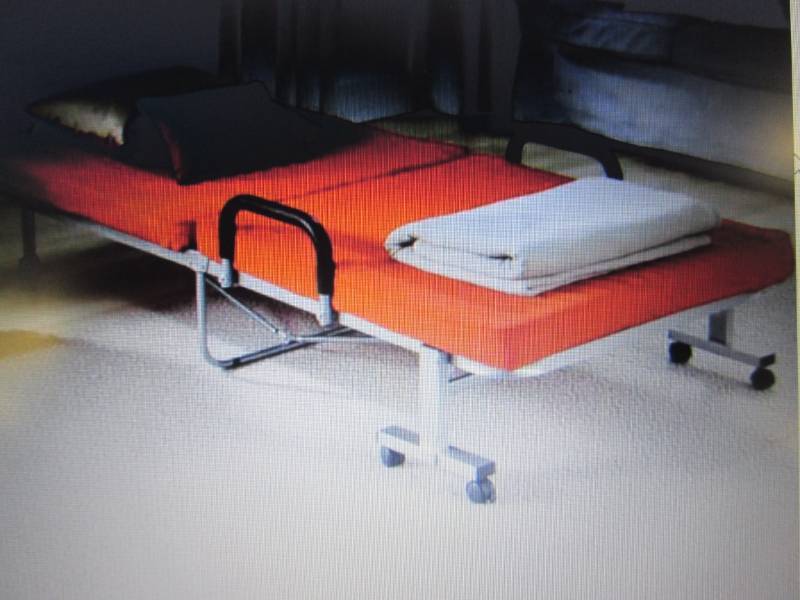 lot 140 image: Folding Bed open box Retail $299.99...