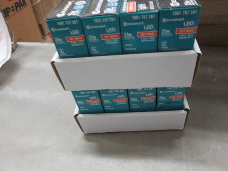 lot 173 image: 8- 3pks Ecosmart 25 w Equivalent Di...