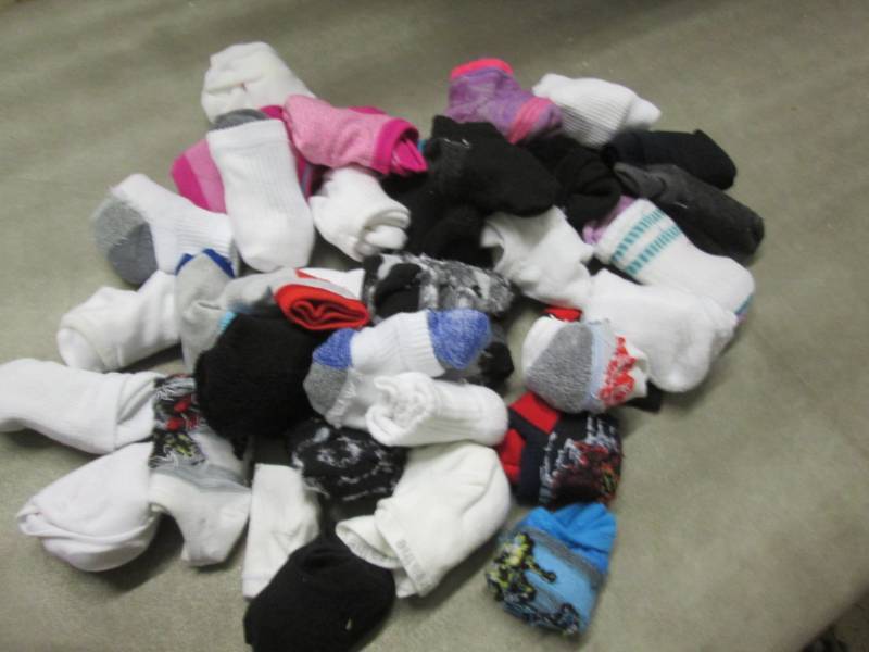 lot 191 image: Kids Socks...