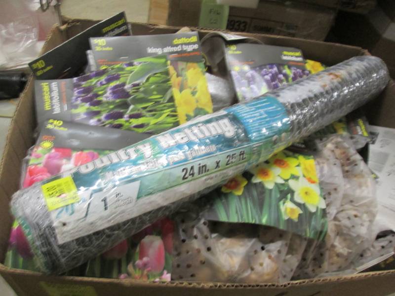 lot 196 image: Large Lot of Assorted Spring Flower...