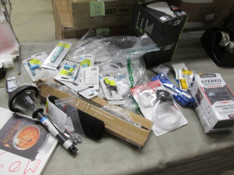 lot 203 image: 2 LED Flood Light Bulbs, Electronic...