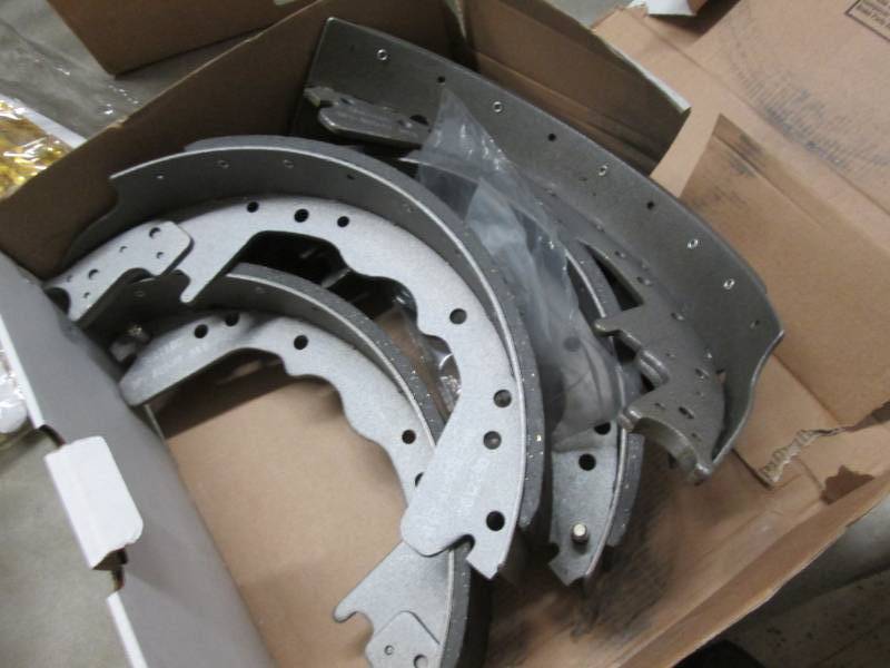 lot 208 image: Brake Shoes 314PG...