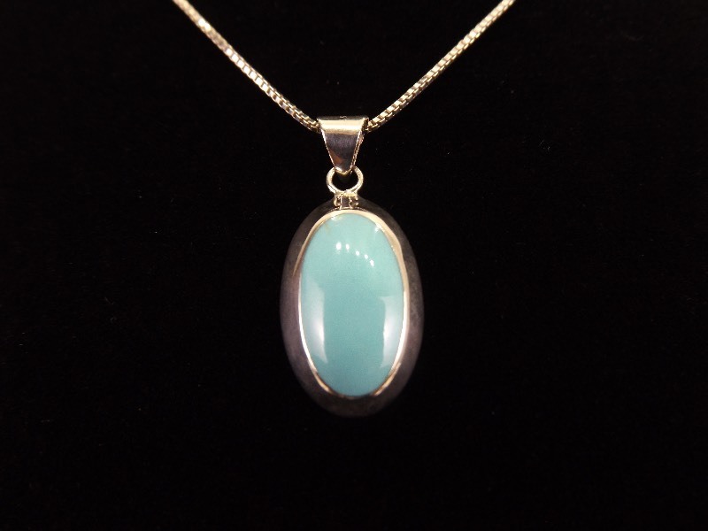 lot 7 image: .925 Sterling Silver Inlayed Turquoise Enamel Pendant Necklace