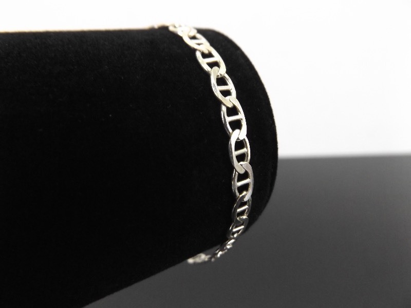lot 44 image: .925 Sterling Silver Etched Mariner Link Bracelet