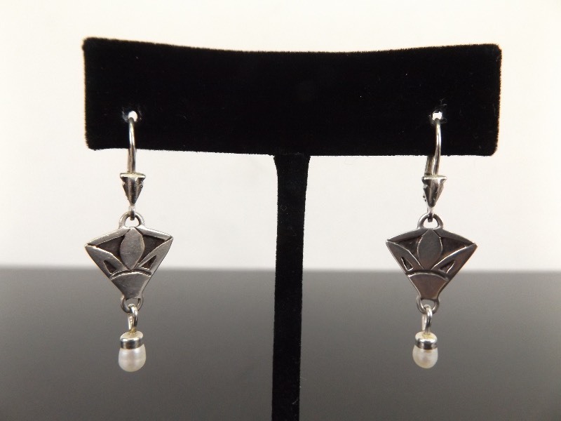 lot 93 image: .925 Sterling Silver Artisan Pearl Hook Clasp Dangle Earrings