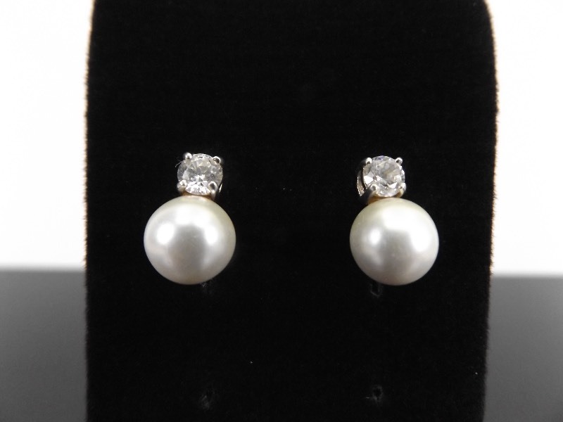 lot 95 image: .925 Sterling Silver Pearl and Crystal Post Earrings