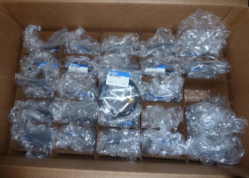 24 new SMC VDW13 fluid valves...