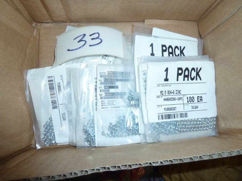 25 packages of 100 - M2.5 x .45 Met...