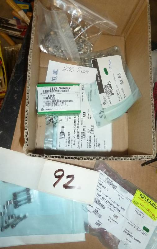 lot of 230 new fast acting fuses...