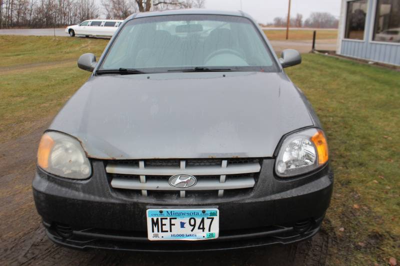 lot 4484 image: 2004 Hyundai Accent - 2 Owners - 99,442 Miles -