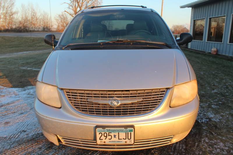 2001 Chrysler Town & Country LXi