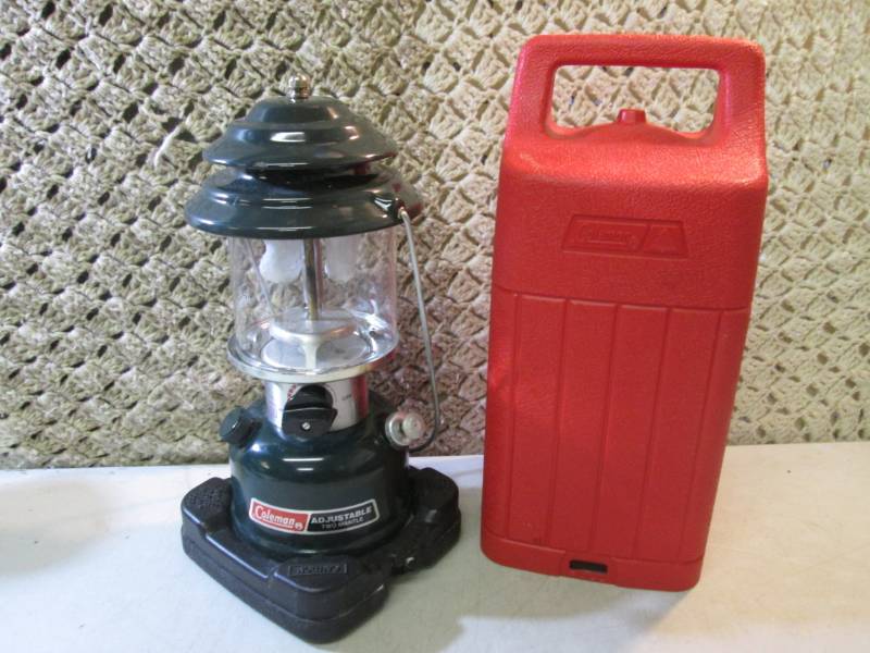 Coleman Adjustable Two Mantle Lante...