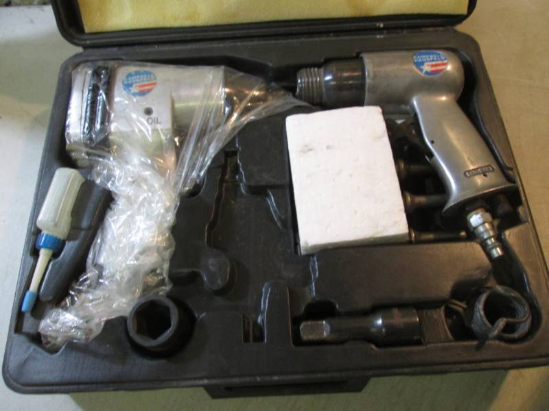 Set of Campbell Hausfeld Air Tools ...