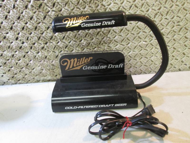 Miller Genuine Draft Beer Light  Wo...