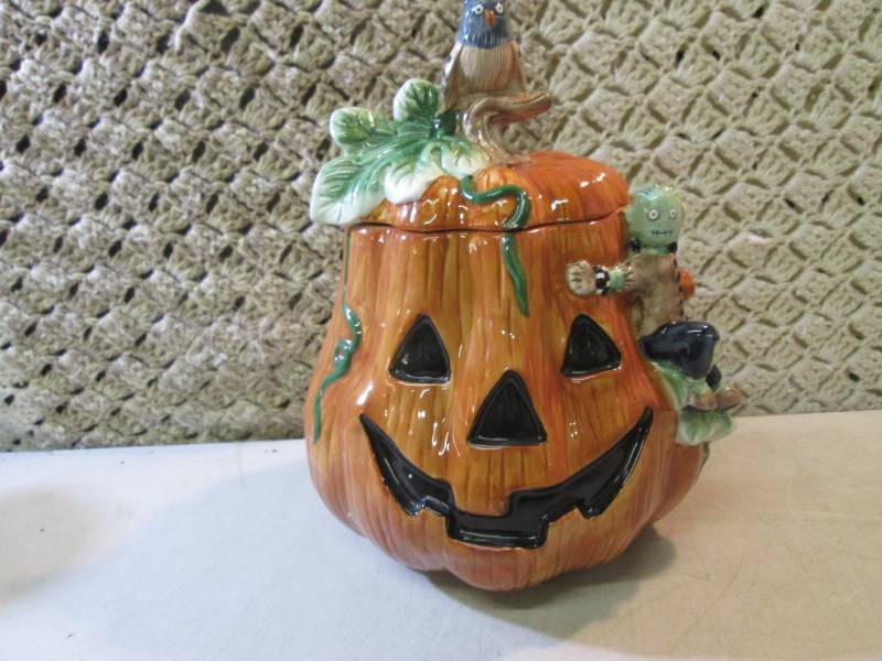 Pumpkin Cookie Jar  FS...