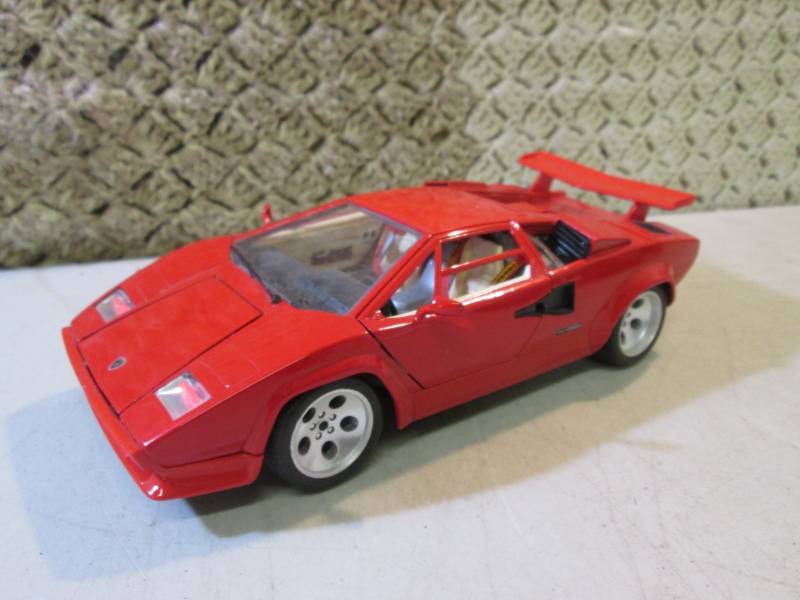 Die Cast 118 Scale Lamborghini Mad...