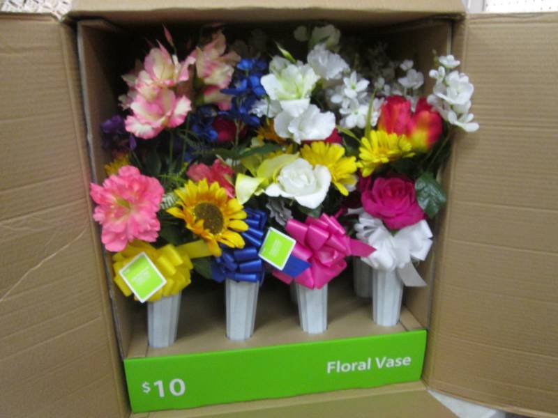 Case of 12 Fake Flower Vases Approx...