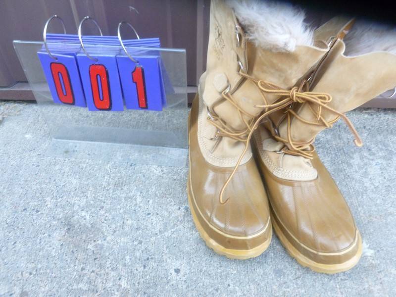 SnS Auctions # 399 Winter Boots, Coats, New Clothes, Sporting Goods, Ammo & Etc.