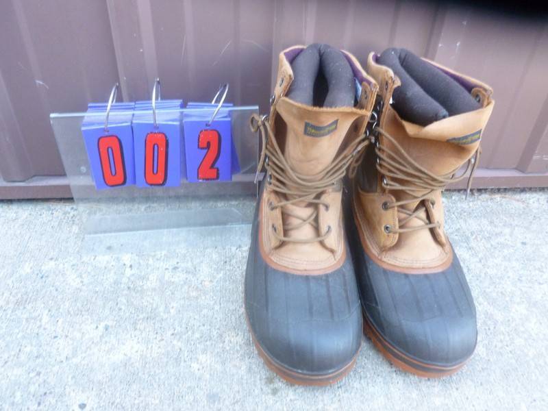 SnS Auctions # 399 Winter Boots, Coats, New Clothes, Sporting Goods, Ammo & Etc.