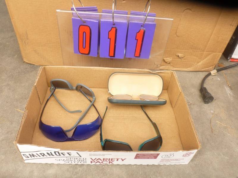 SnS Auctions # 399 Winter Boots, Coats, New Clothes, Sporting Goods, Ammo & Etc.
