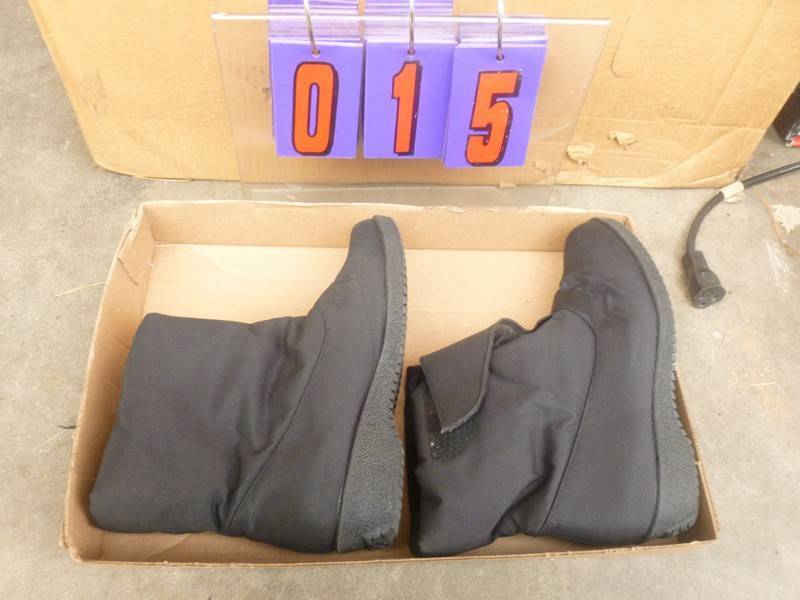 SnS Auctions # 399 Winter Boots, Coats, New Clothes, Sporting Goods, Ammo & Etc.