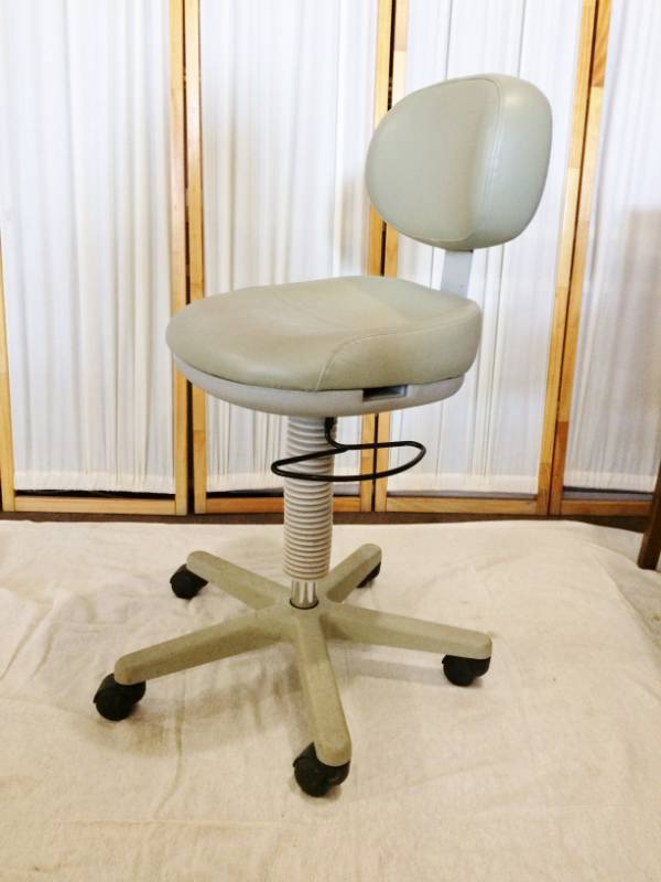 MIDMARK CUSHIONED STOOL CHAIR